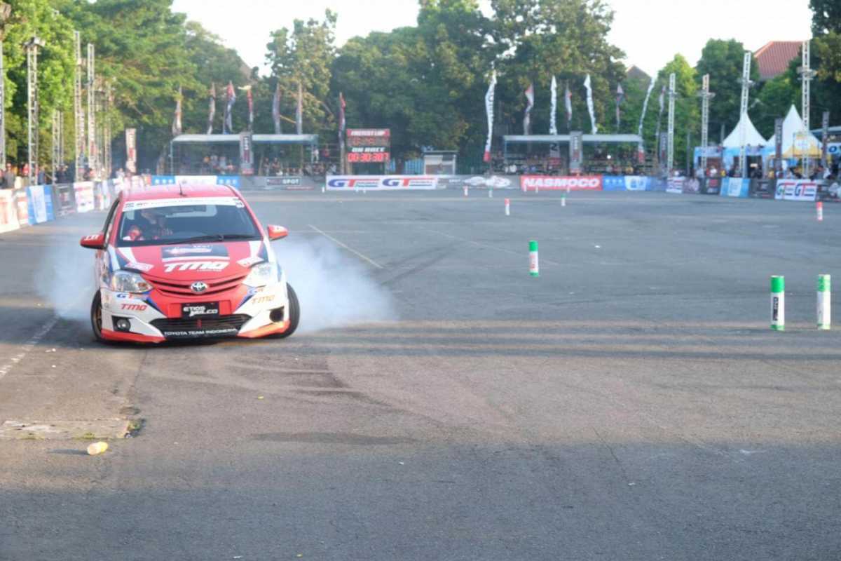 MLDSPOT Auto Gymkhana